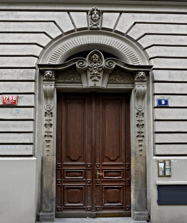 Magnificent King Suite Praha Bagian luar foto